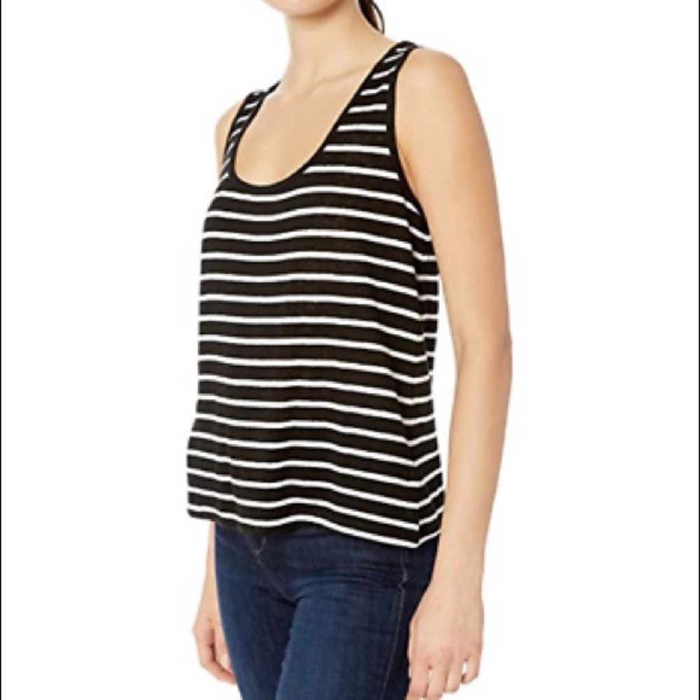 SPLENDID BLACK/ WHITE SCOOP TANK